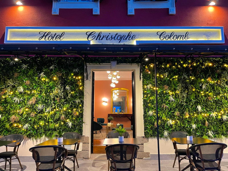 hotel-christophe-colomb-entree-97706
